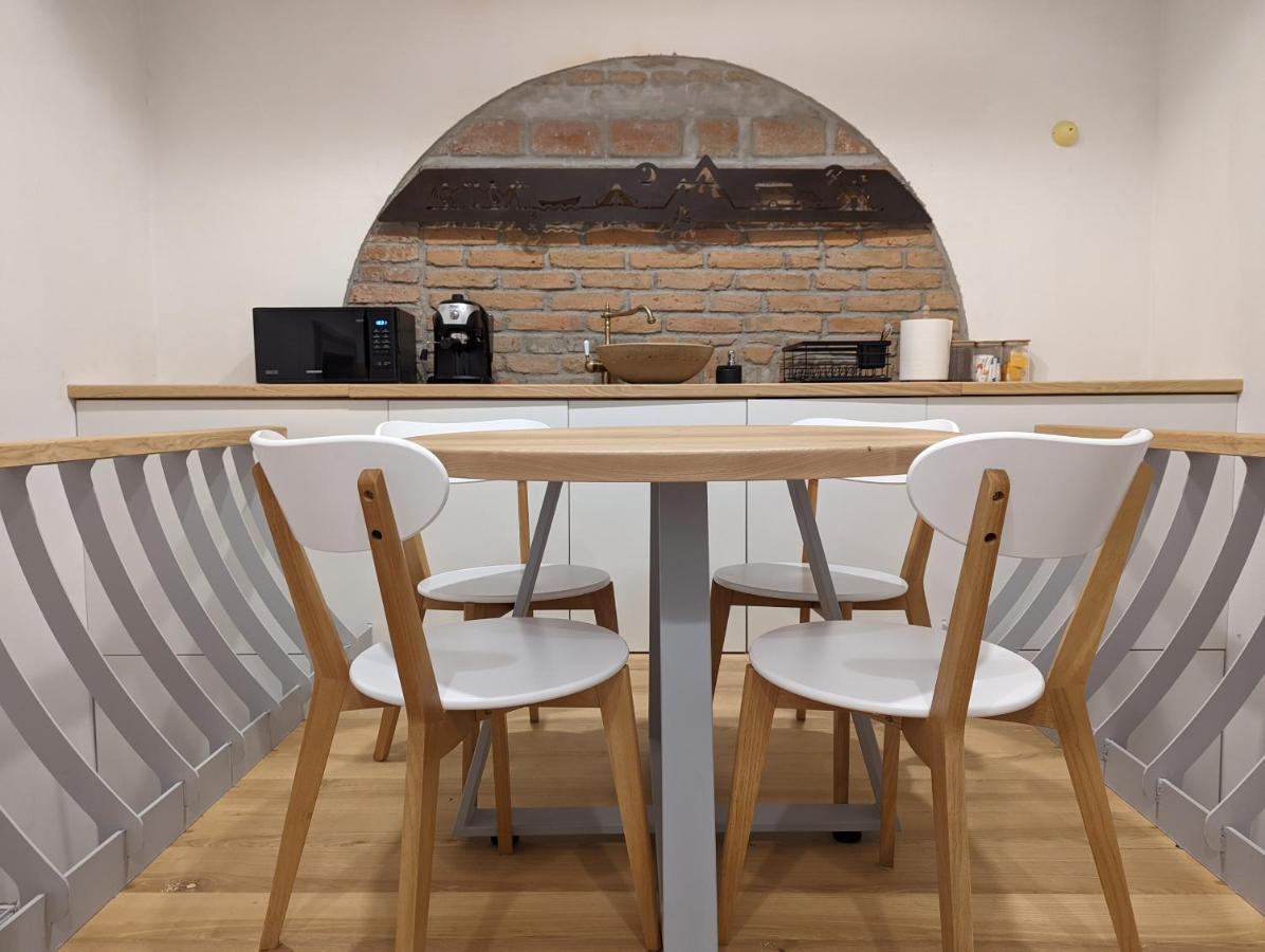 Luminarium Apartment Brasov Luaran gambar