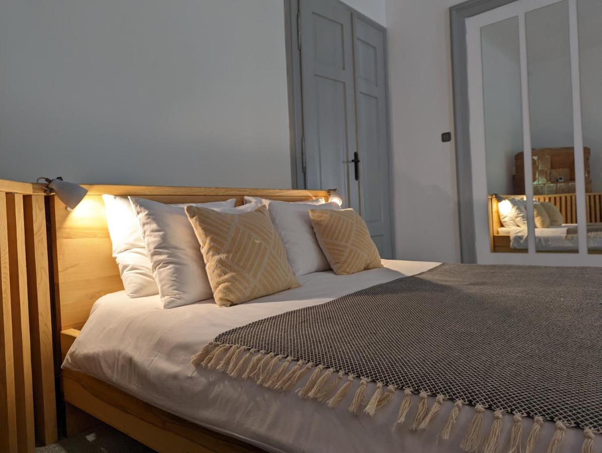 Luminarium Apartment Brasov Luaran gambar