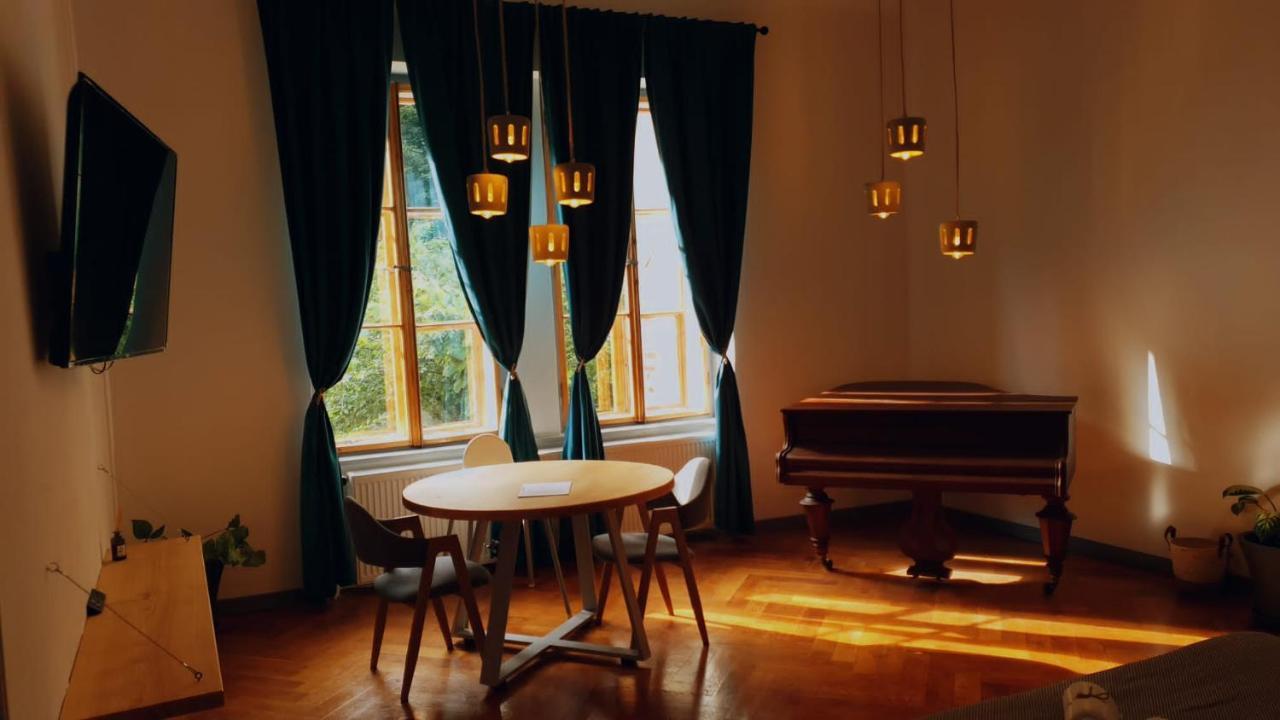 Luminarium Apartment Brasov Luaran gambar
