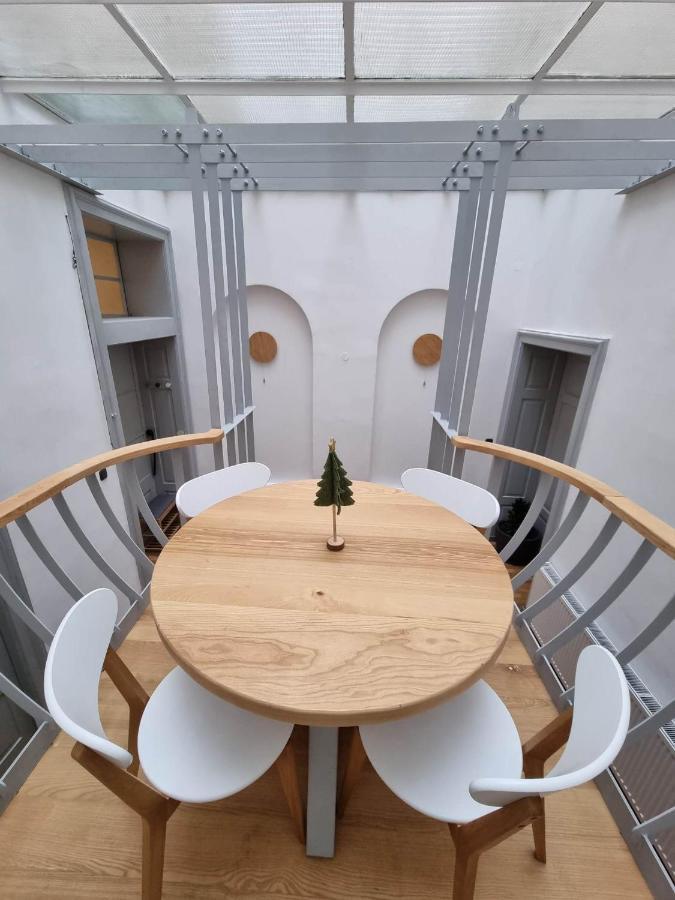 Luminarium Apartment Brasov Luaran gambar
